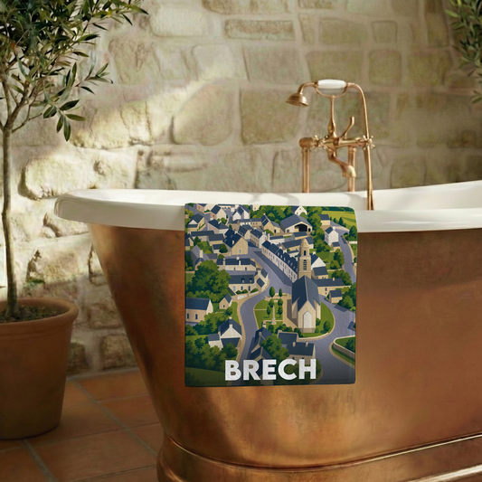 Serviette de bain souvenir de la ville de Brech avec une illustration stylisée.