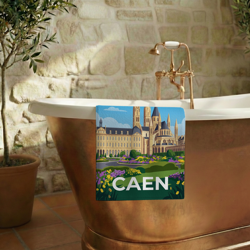 Serviette de bain souvenir de la ville de Caen avec une illustration stylisée de ses monuments emblématiques.