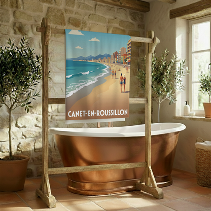 Serviette de bain souvenir de Canet-en-Roussillon avec une illustration de plage stylisée.