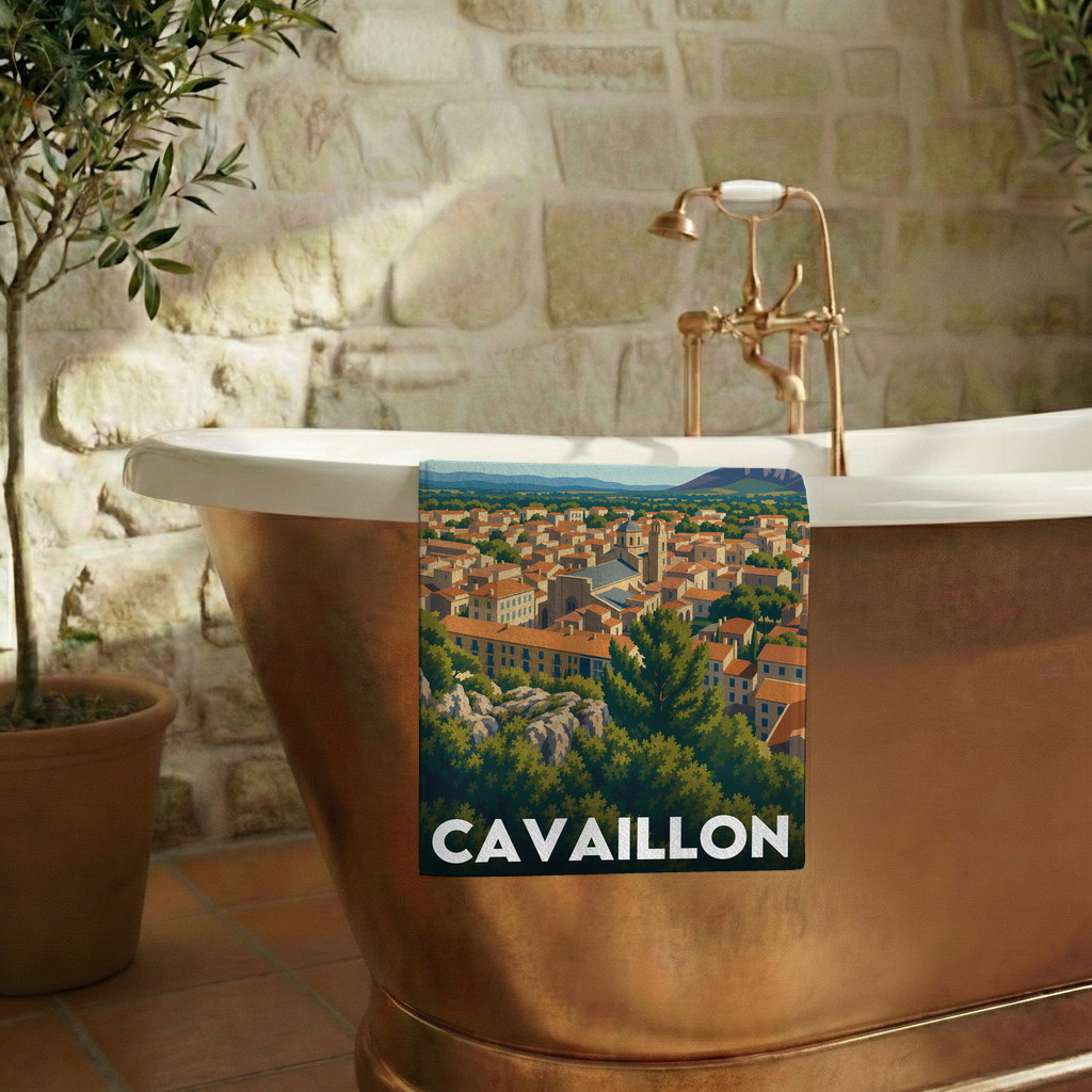 Serviette de bain souvenir de la ville de Cavaillon avec une illustration stylisée.