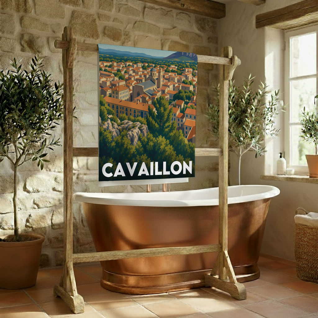 Serviette de bain souvenir de la ville de Cavaillon avec une illustration stylisée.