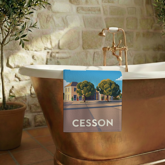 Serviette de bain souvenir de la ville de Cesson avec une illustration stylisée.