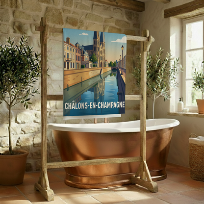 Serviette de bain souvenir de la ville de Châlons-en-Champagne avec une illustration stylisée.