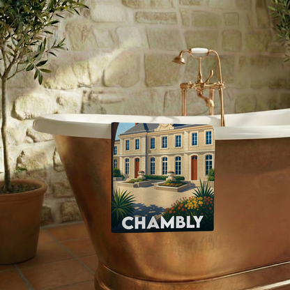 Serviette de bain souvenir de la ville de Chambly avec une illustration stylisée.