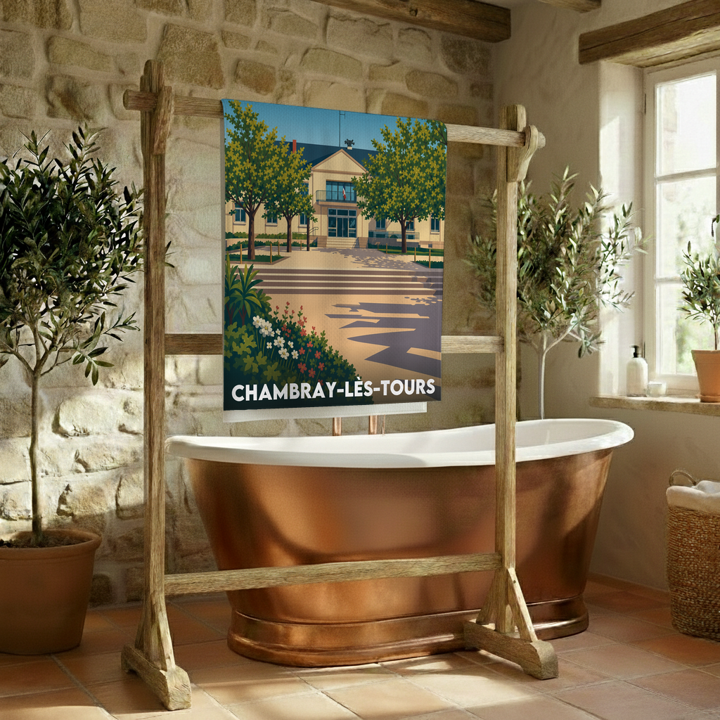 Serviette de bain souvenir de la ville de Chambray-lès-Tours avec une illustration stylisée.