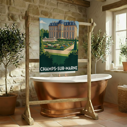 Serviette de bain souvenir de la ville de Champs-sur-Marne avec une illustration stylisée de son château.