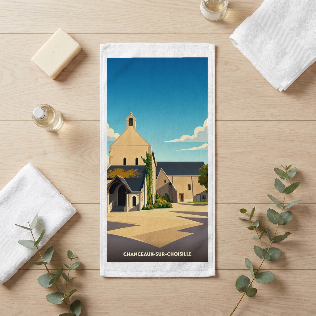 Serviette de bain souvenir de la ville de Chanceaux-sur-Choisille avec une illustration stylisée de son église.