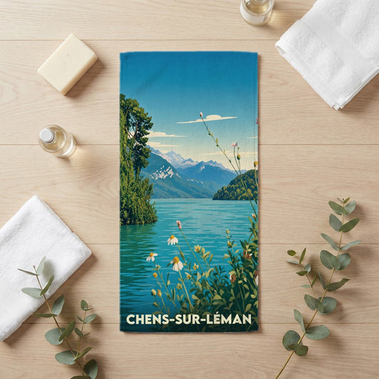 Serviette de bain souvenir de Chens-sur-Léman illustrée d'un paysage de lac et de montagnes dans un style vintage.