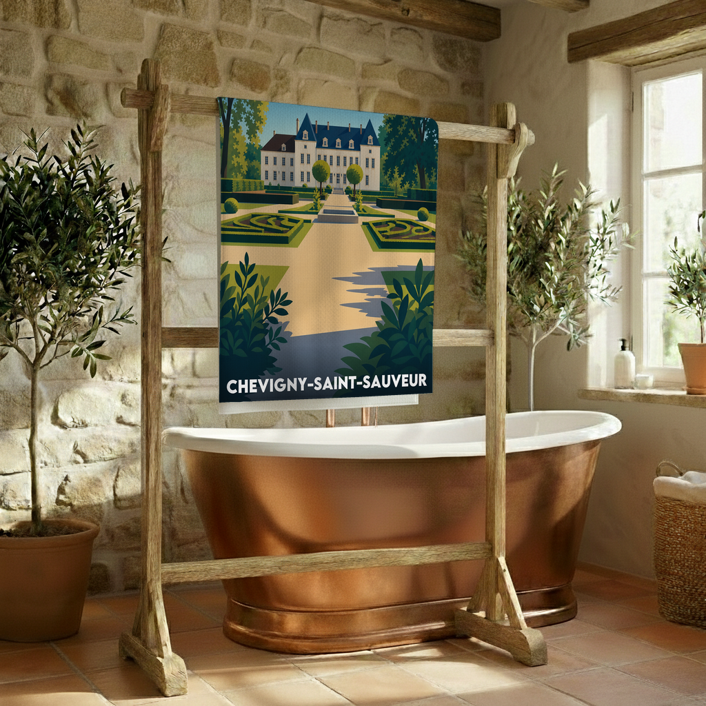 Serviette de bain souvenir de la ville de Chevigny-Saint-Sauveur avec une illustration stylisée de son château et ses jardins.