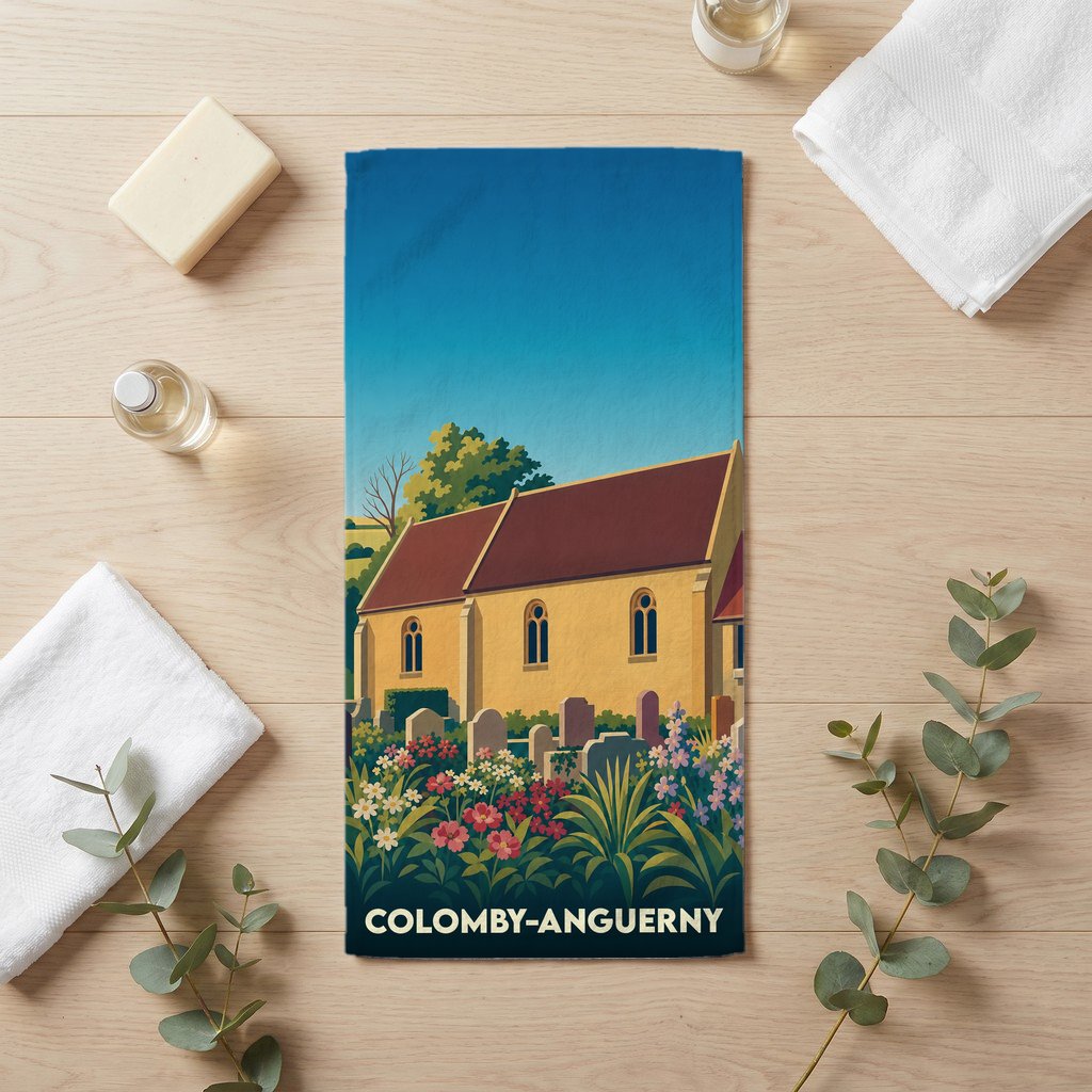 Serviette de bain souvenir de la ville de Colomby-Anguerny avec une illustration stylisée de son église.