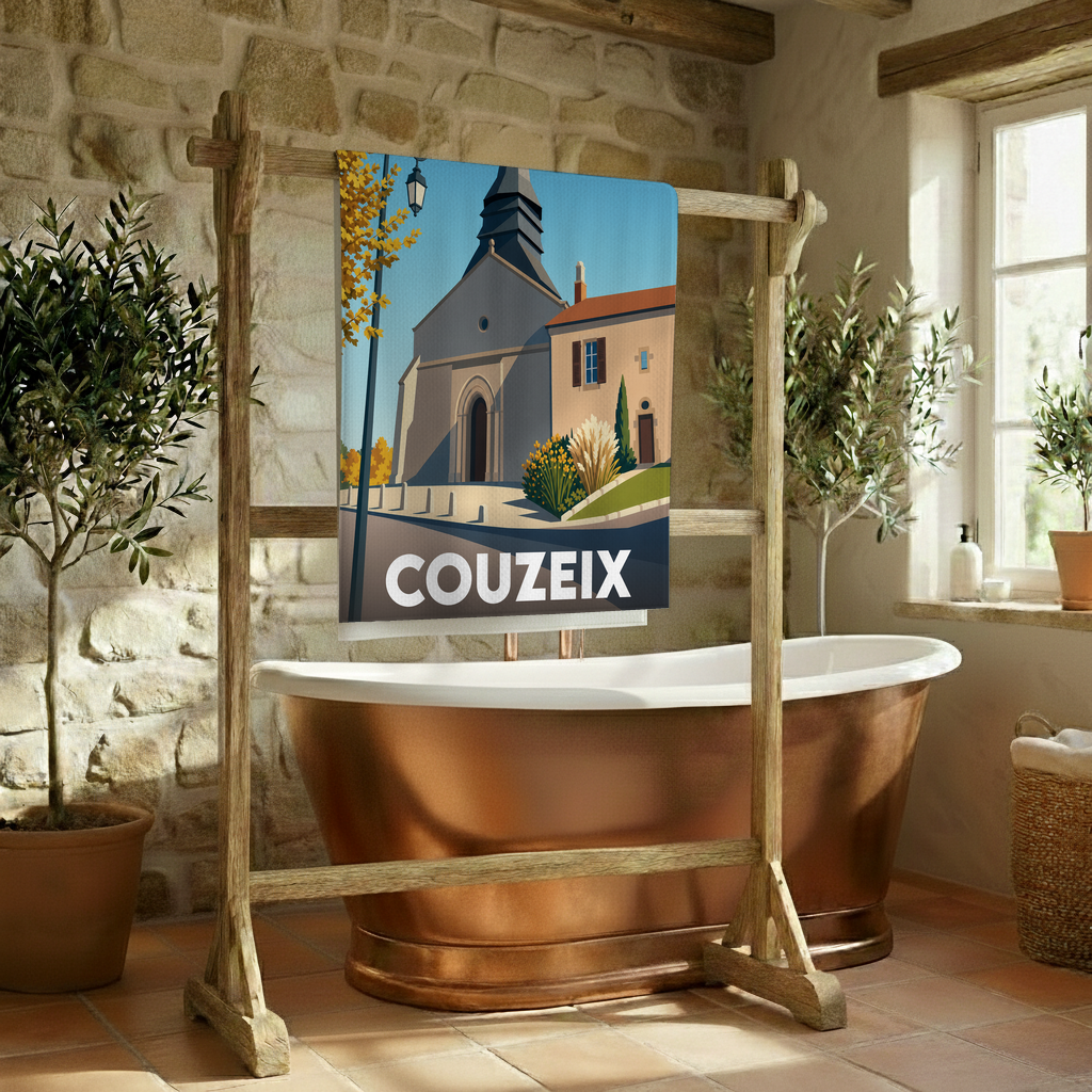 Serviette de bain souvenir de la ville de Couzeix avec une illustration stylisée.