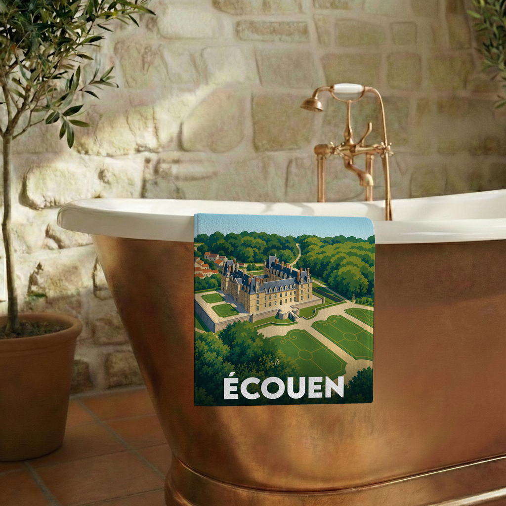 Serviette de bain souvenir de la ville d'Écouen avec une illustration stylisée de son château.