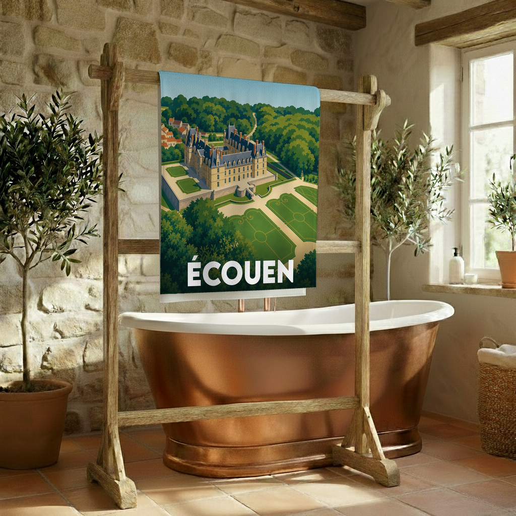 Serviette de bain souvenir de la ville de Écouen avec une illustration stylisée de son château.