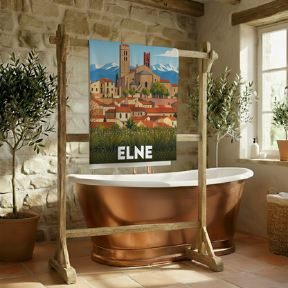 Serviette de bain souvenir de la ville d'Elne avec une illustration stylisée.