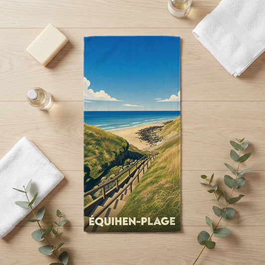 Serviette de bain souvenir de la ville d’Équihen-Plage avec une illustration stylisée de la côte.