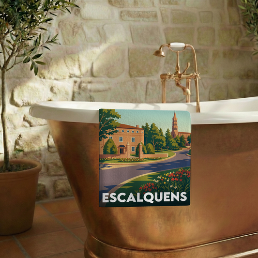 Serviette de bain souvenir de la ville de Escalquens avec une illustration stylisée.