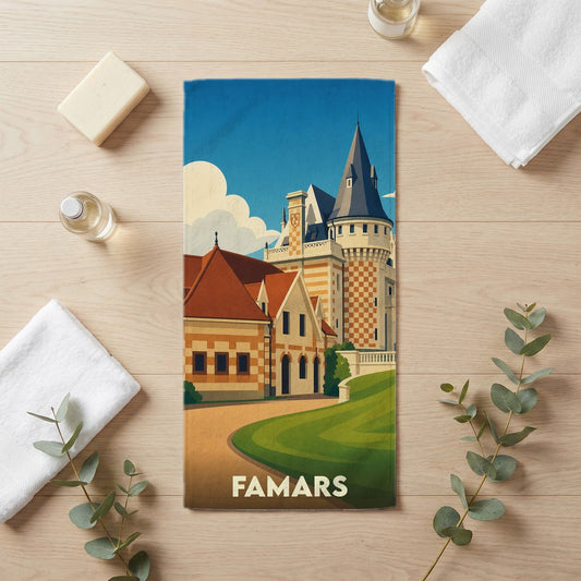 Serviette de bain souvenir de la ville de Famars avec une illustration stylisée d'un château.
