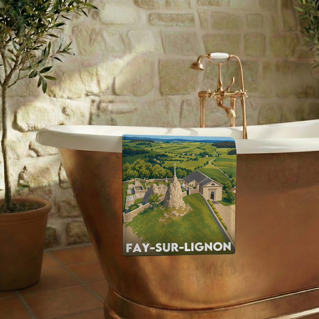 Serviette de bain souvenir de la ville de Fay-sur-Lignon avec une illustration stylisée.