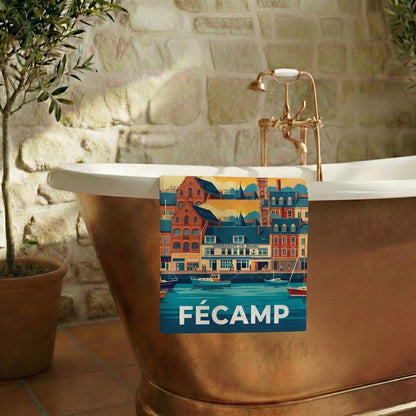 Serviette de bain souvenir de la ville de Fécamp avec une illustration stylisée.