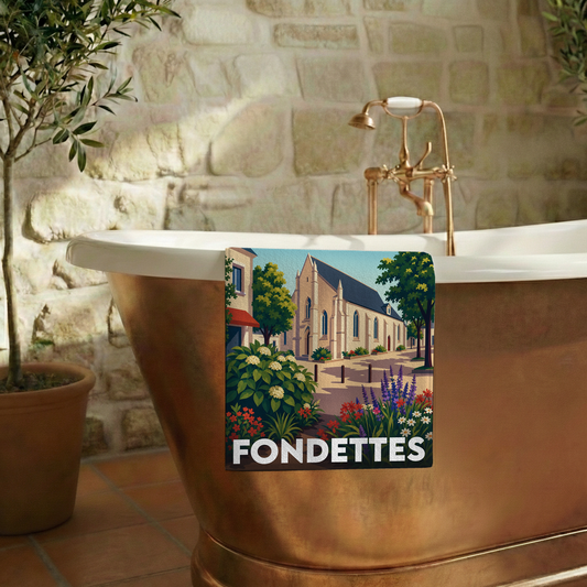Serviette de bain souvenir de la ville de Fondettes avec une illustration stylisée.