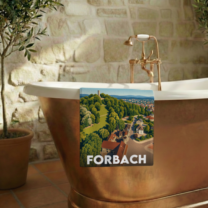 Serviette de bain souvenir de la ville de Forbach avec une illustration stylisée.