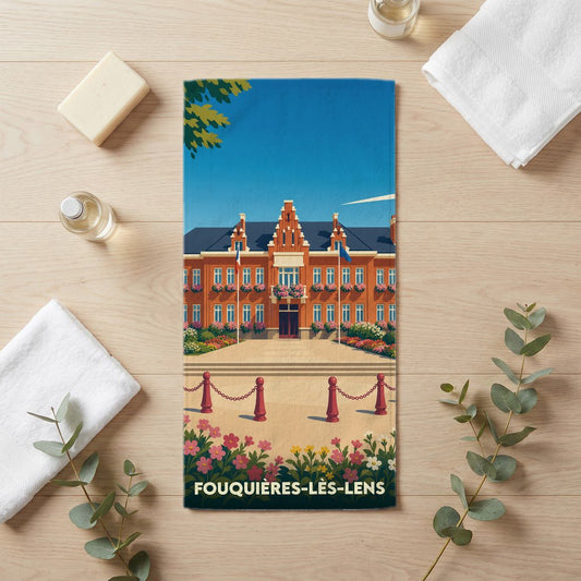 Serviette de bain souvenir de la ville de Fouquières-lès-Lens avec une illustration stylisée de son hôtel de ville.