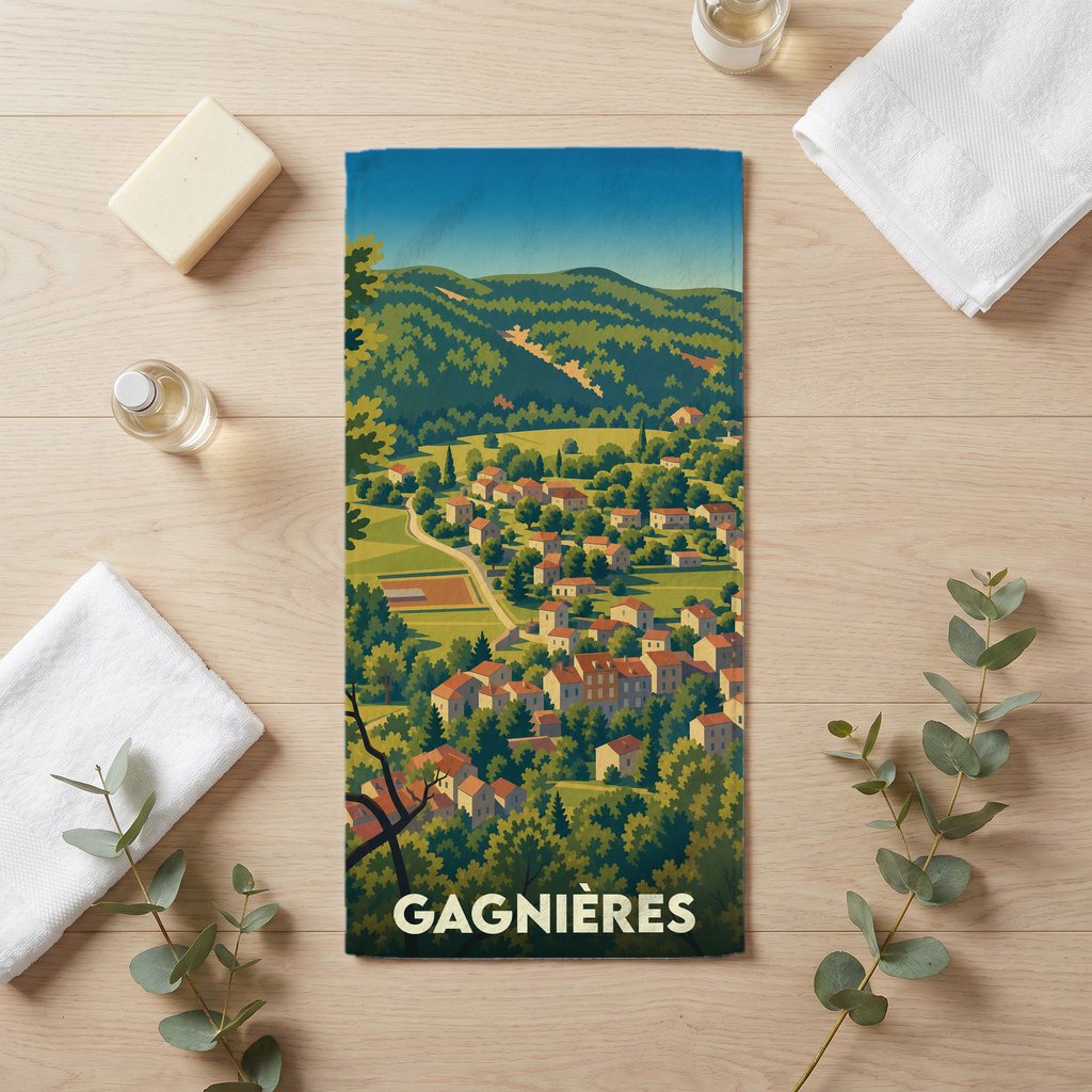 Serviette de bain souvenir de la ville de Gagnières avec une illustration stylisée de son paysage vallonné.