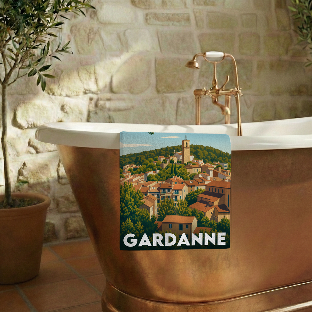Serviette de bain souvenir de la ville de Gardanne avec une illustration stylisée.