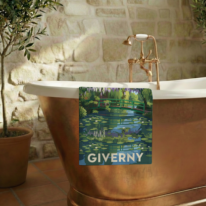 Serviette de bain souvenir de la ville de Giverny avec une illustration stylisée de ses célèbres jardins.