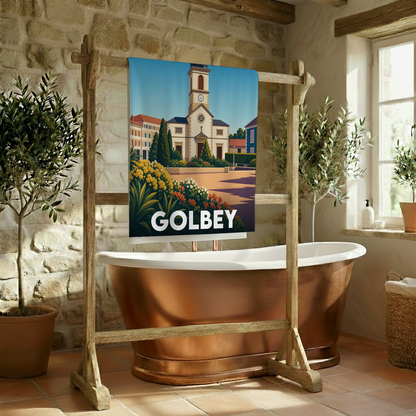 Serviette de bain souvenir de la ville de Golbey avec une illustration stylisée.