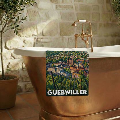 Serviette de bain souvenir de la ville de Guebwiller avec une illustration stylisée.