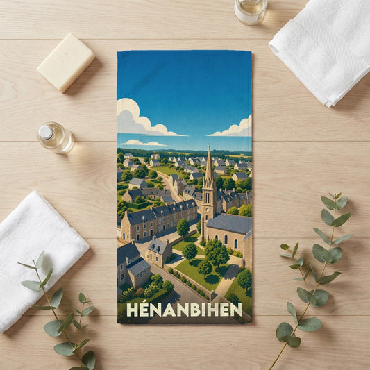 Serviette de bain souvenir de la ville de Hénanbihen avec une illustration stylisée.
