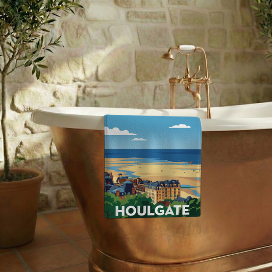 Serviette de bain souvenir de la ville de Houlgate avec une illustration stylisée.
