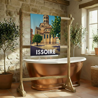 Serviette de bain souvenir de la ville d'Issoire avec une illustration stylisée.
