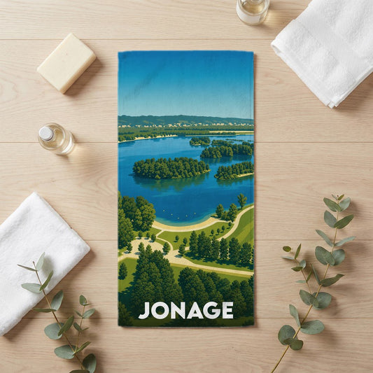 Serviette de bain souvenir de la ville de Jonage avec une illustration stylisée de son lac et de sa verdure.