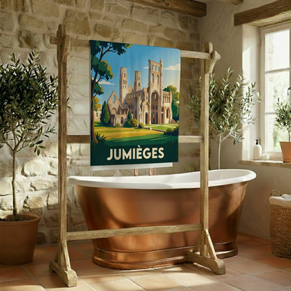 Serviette de bain souvenir de la ville de Jumièges avec une illustration stylisée de son abbaye.