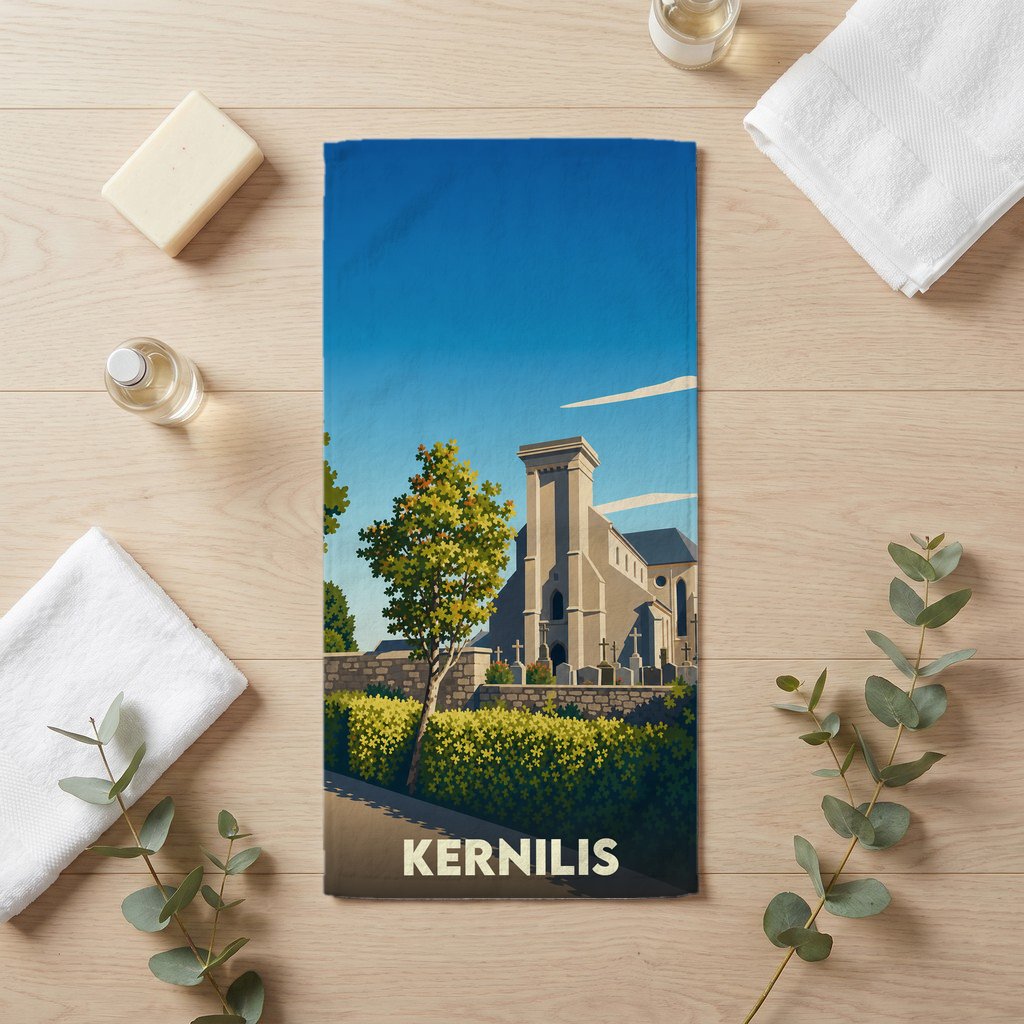 Serviette de bain souvenir de la ville de Kernilis avec une illustration stylisée de son église.