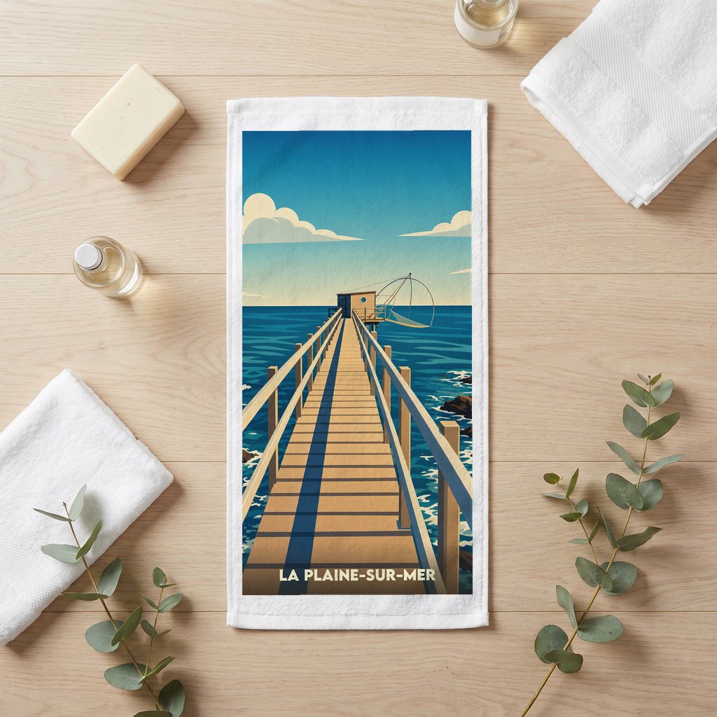 Serviette souvenir de la ville de La Plaine-sur-Mer avec une illustration stylisée d'une pêcherie.