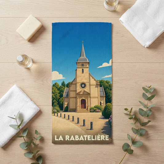 Serviette de bain souvenir de la ville de La Rabatelière avec une illustration stylisée d'église.