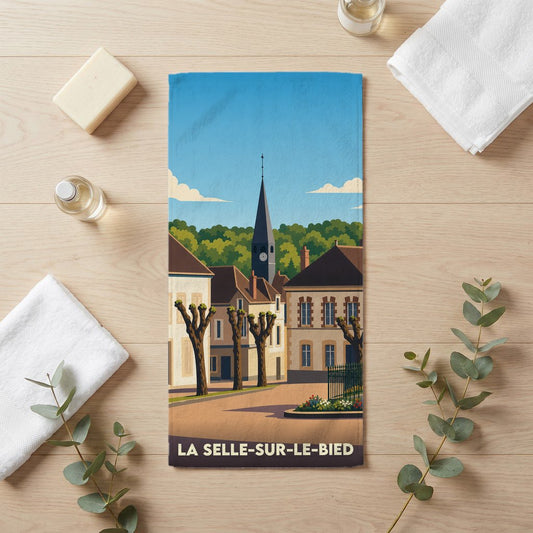 Serviette de bain souvenir de la ville de La Selle-sur-le-Bied avec une illustration stylisée.