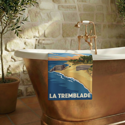 Serviette de bain souvenir de la ville de La Tremblade avec une illustration stylisée.