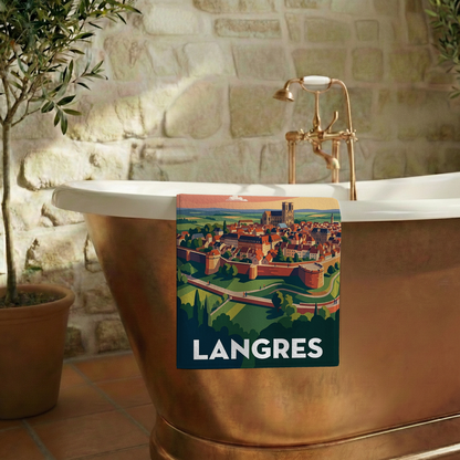 Serviette de bain souvenir de la ville de Langres avec une illustration stylisée.