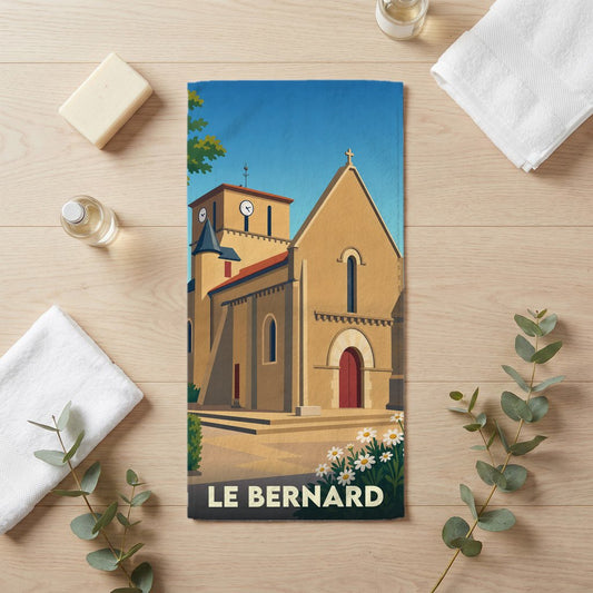 Serviette de bain souvenir de la ville de Le Bernard avec une illustration stylisée de son église.