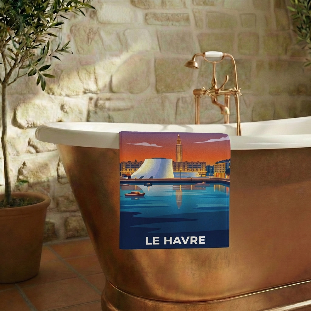 Serviette de bain souvenir de la ville de Le Havre avec une illustration stylisée.