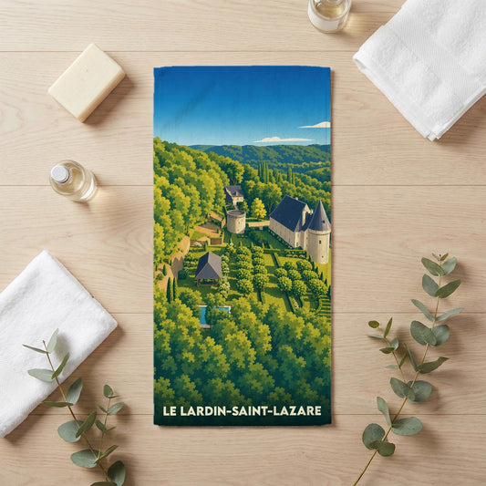 Serviette de bain souvenir de la ville de Le Lardin-Saint-Lazare avec une illustration de paysage verdoyant.