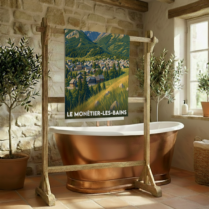 Serviette de bain souvenir de la ville de Le Monêtier-les-Bains avec une illustration stylisée de son paysage montagneux.