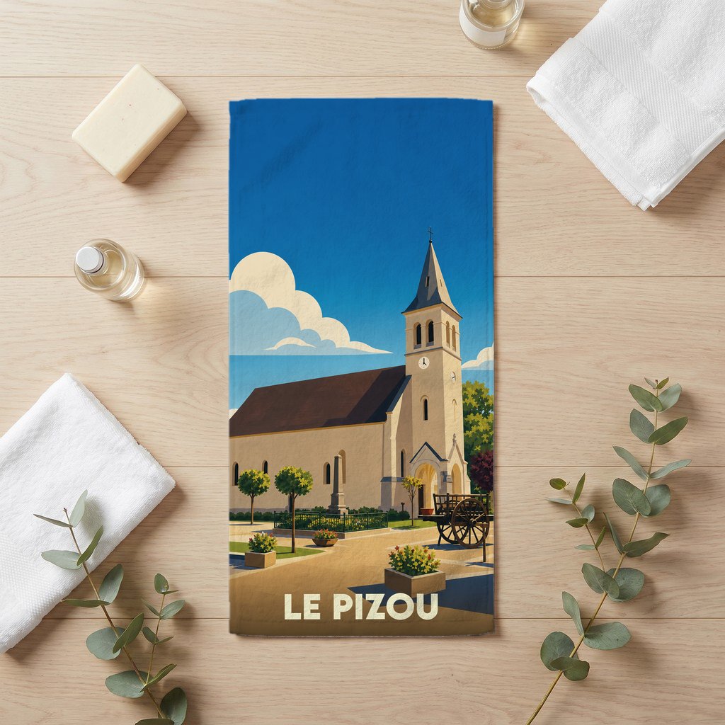 Serviette de bain souvenir de la ville de Le Pizou avec une illustration stylisée de son église.