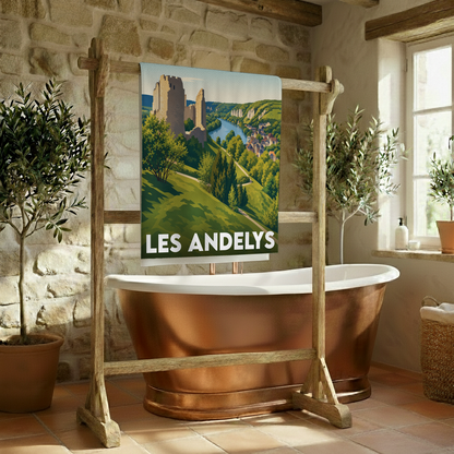 Serviette de bain souvenir de la ville de Les Andelys avec une illustration stylisée du Château Gaillard.