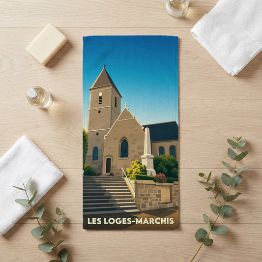 Serviette de bain souvenir de la ville de Les Loges-Marchis avec une illustration stylisée de son église.