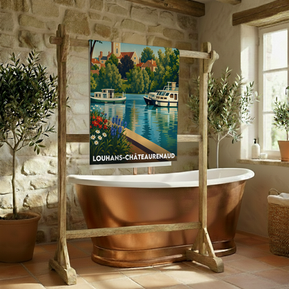Serviette de bain souvenir de la ville de Louhans-Châteaurenaud avec une illustration stylisée.